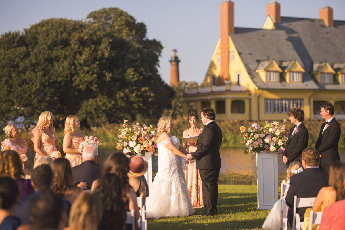 Kelsey and Bo Classic Whalehead Club Wedding Ryan and Rach Photography39