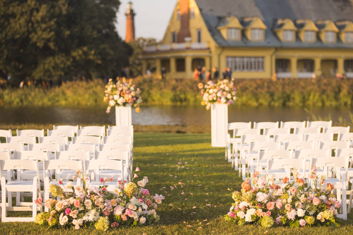 Kelsey and Bo Classic Whalehead Club Wedding Ryan and Rach Photography43