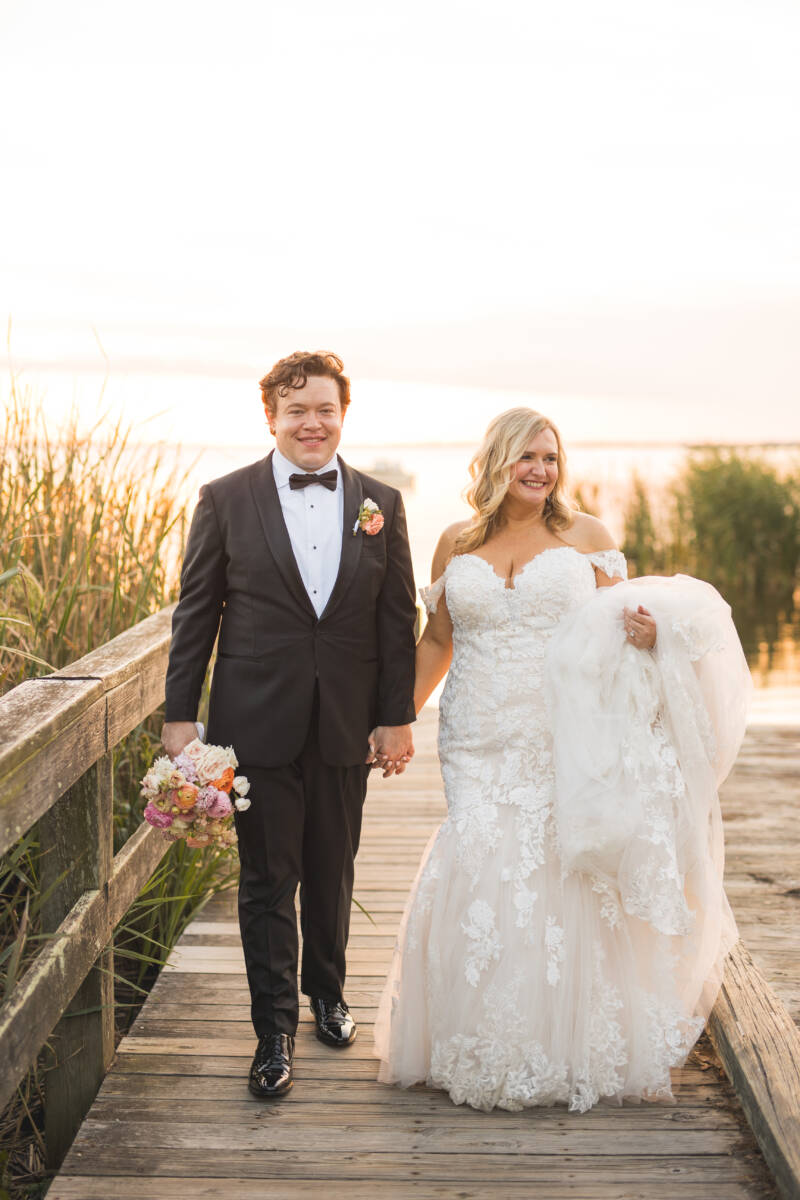 Kelsey and Bo Classic Whalehead Club Wedding Ryan and Rach Photography59