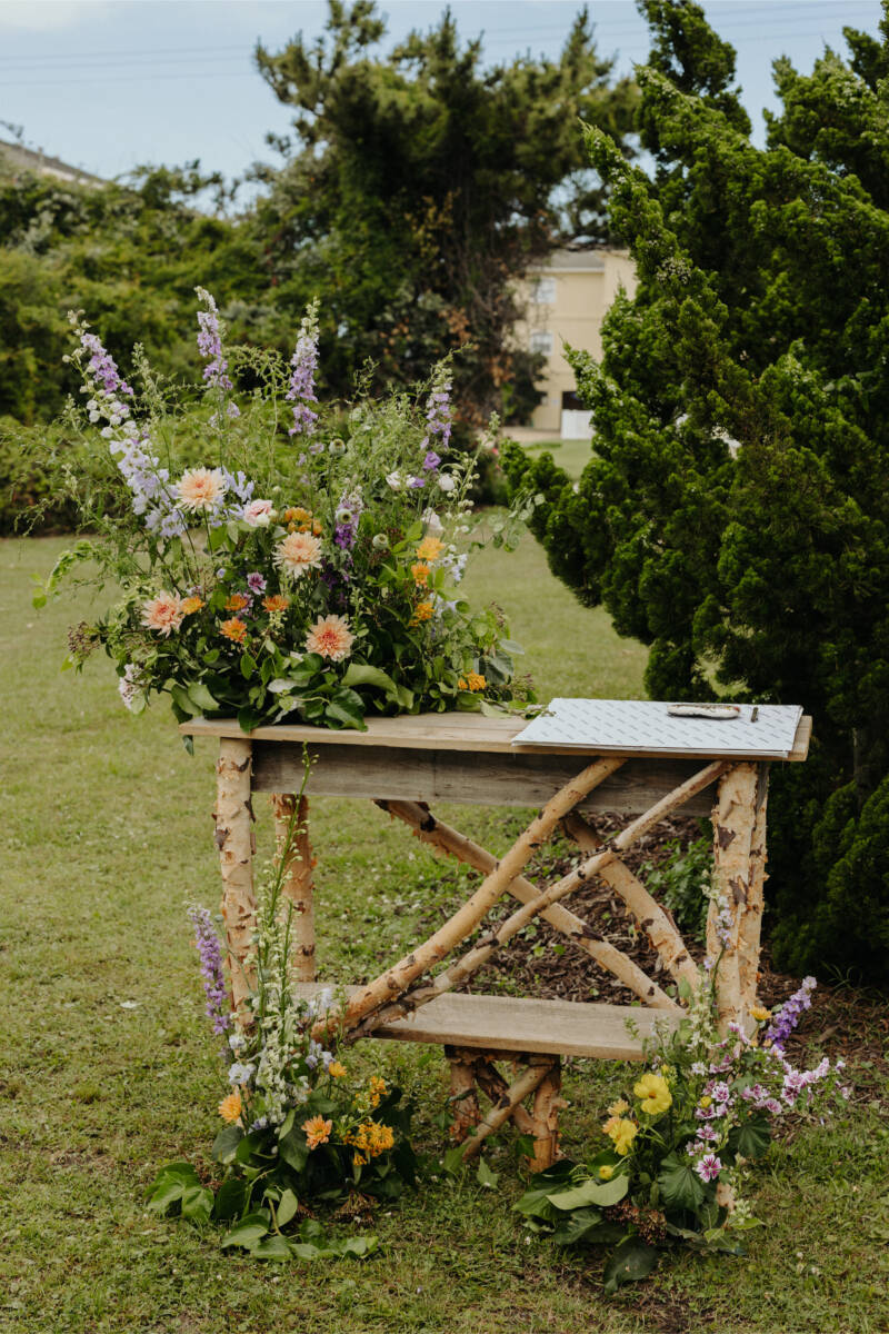 floral filled first colony inn wedding by sarah dambra photography11