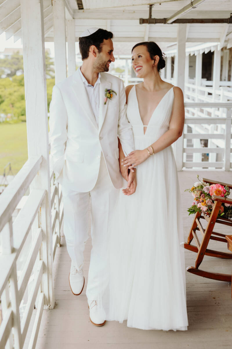 floral filled first colony inn wedding by sarah dambra photography9
