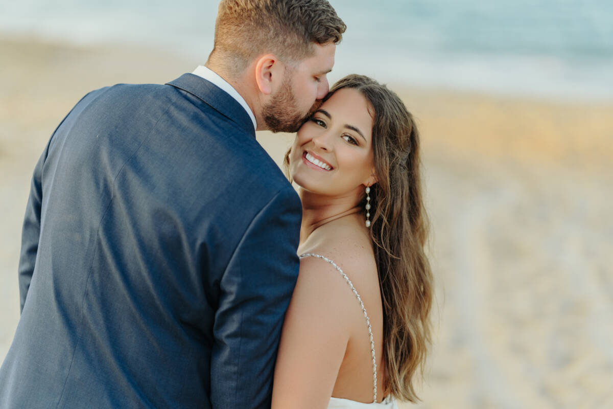 spring nags head wedding by maria kandolva15