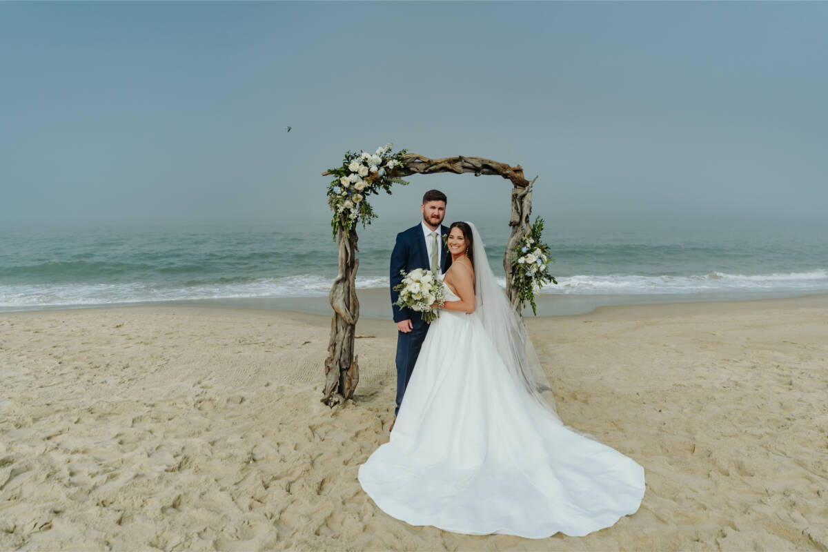 spring nags head wedding by maria kandolva28