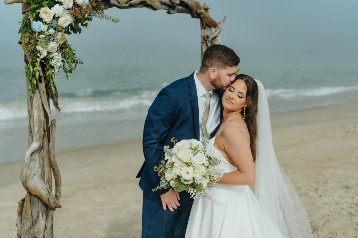 spring nags head wedding by maria kandolva29